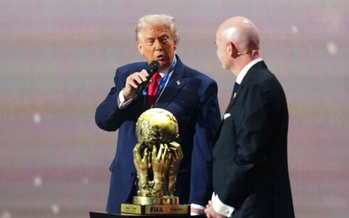 Den amerikanske præsident i form af Donald Trump er fredag aften til stede i The John F. Kennedy Center for the Performing Arts i Washington.