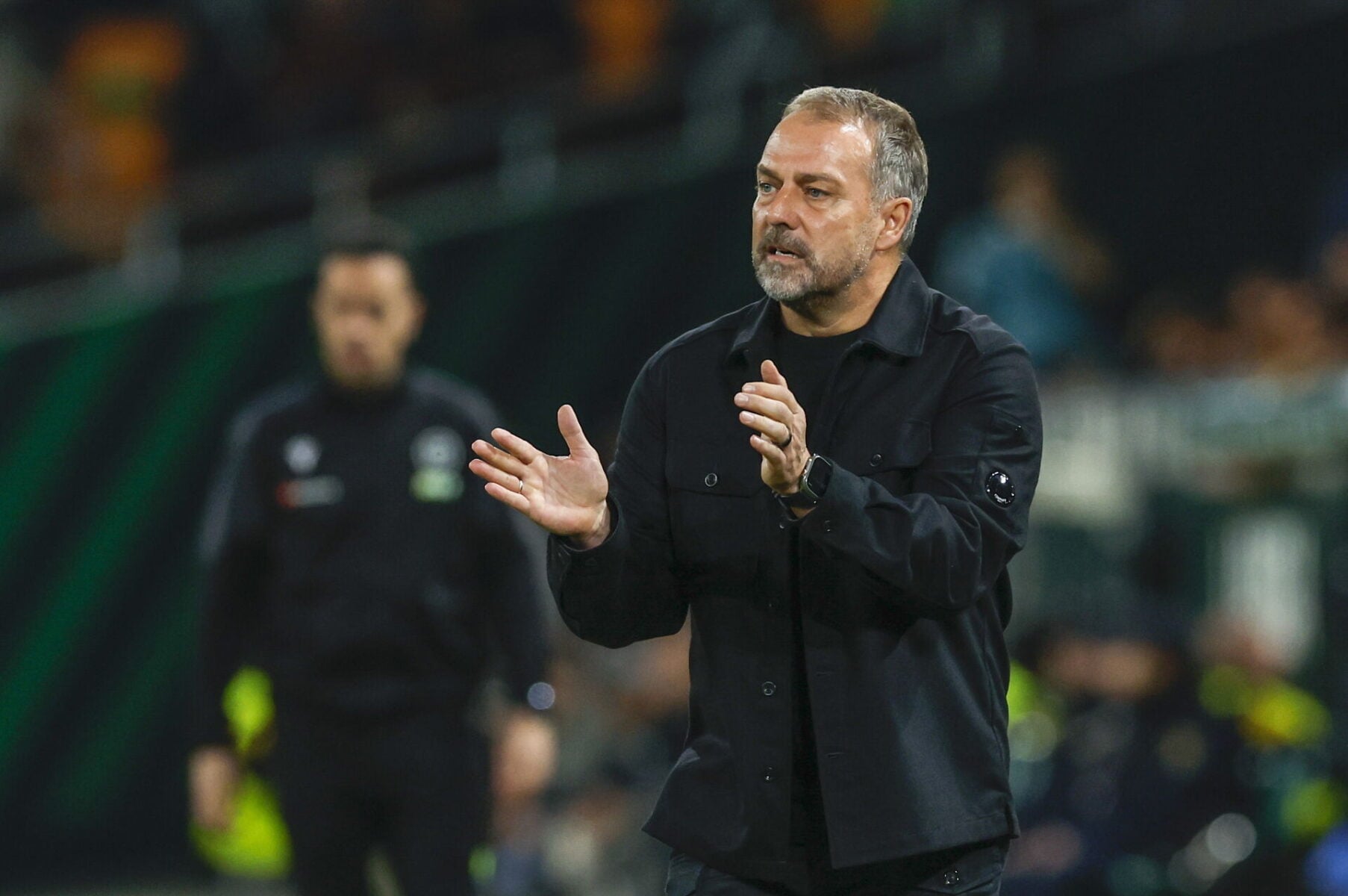 Hansi Flick vil muligvis ikke, som FC Barcelona gerne vil. Foto: EPA/Julio Munoz