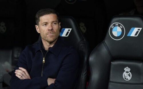 Xabi Alonso og Real Madrid led deres første nederlag på hjemmebane mod Celta Vigo. Nu reagerer cheftræneren på en fyring.