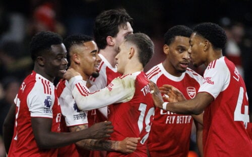 Arsenal fortsætter med at hive vigtige point hjem i Premier League. Lørdag gik det ud over Wolves, hvor en stjerne spillede en skidt kamp.