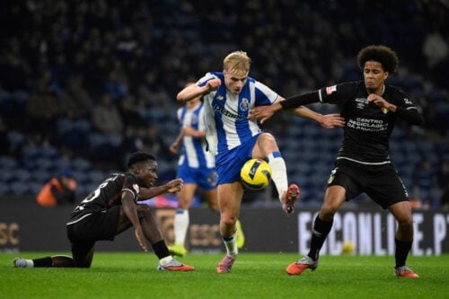 Victor Froholdt meldes på vej videre.