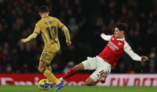 Christian Nørgaard fik en yderst sjælden startplads for Arsenal på midtbanen tirsdag aften. Nu rammer han forsiden i England.