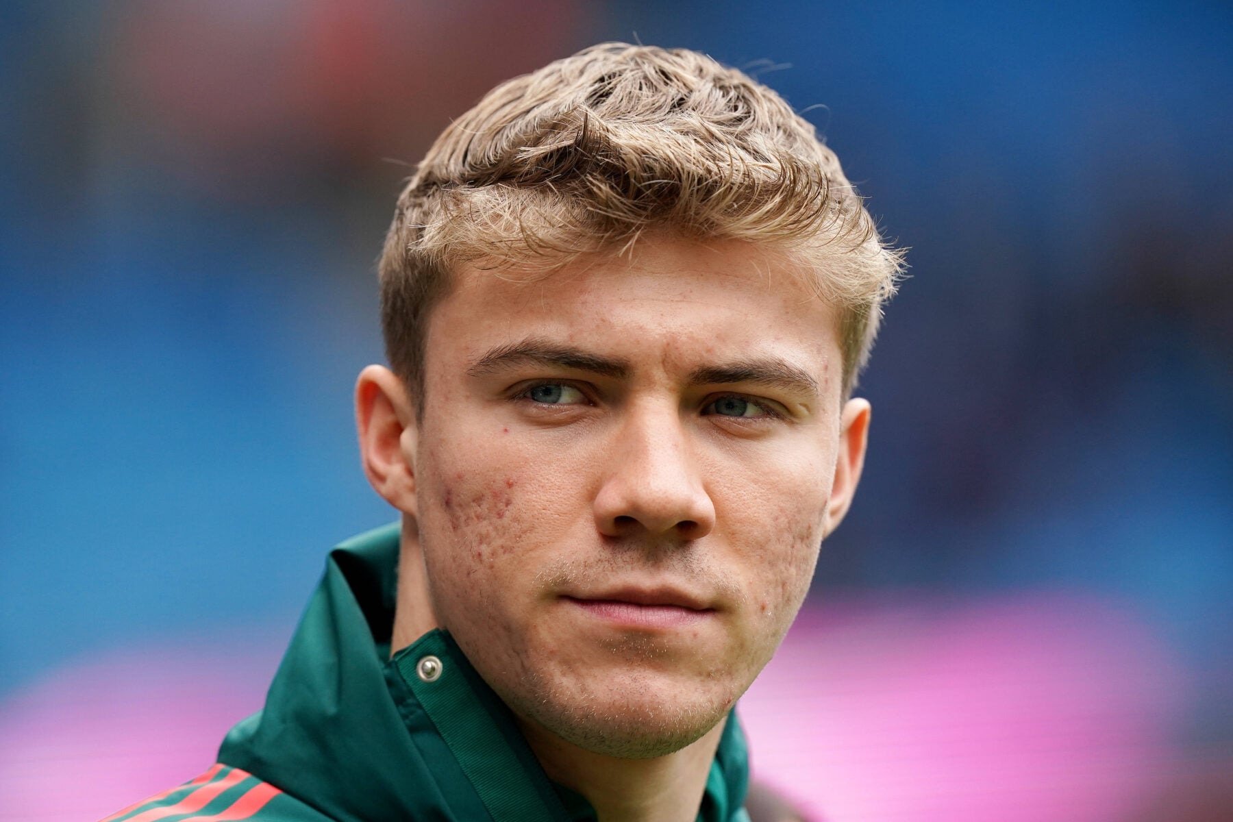 Rasmus Højlund har været et af de varmeste navne i Serie A denne sæson, men pludseligt var den blonde dansker ikke at finde i Napoli-truppen.