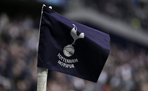 Tottenham er på udkig efter en ny cheftræner. Nu er de i intens dialog med en stjernetræner, som de vil hente til London.