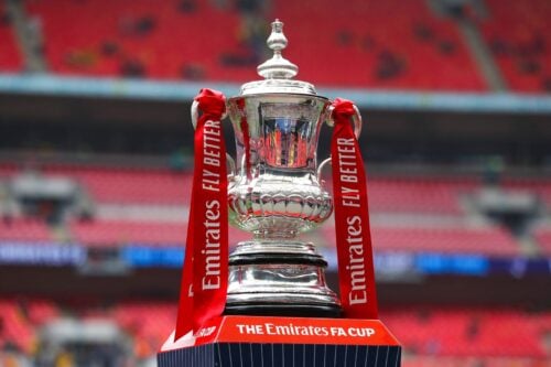 Der har været lodtrækning til FA Cuppen mandag aften.