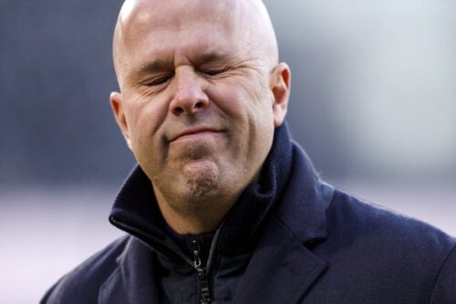 Arne Slot og Liverpool kan ikke tro det.