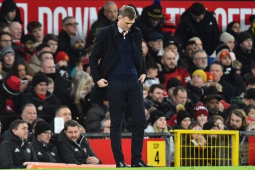 Manchester United har nu lagt en klar linje for trænersituationen efter en turbulent periode på det seneste. Debuten bliver meget vanskelig.