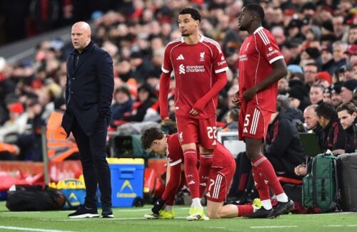 Liverpool forbereder sig på at blive aktive i vinterens transfervindue, hvor en slem defensiv krise har tvunget klubben til handling.