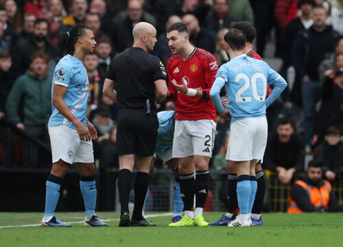 Gravesen ville have rødt kort.