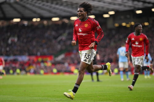 Patrick Dorgu bliver hyldet nu.