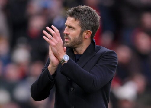 Manchester United er kommet godt fra land under Michael Carrick. Nu er den første store signing på vej til Old Trafford.