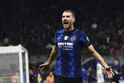 Edin Dzeko skal til tysk fodbold.