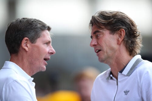 En fyreseddel er på vej i Premier League, hvor en London-klub er kommet i problemer. Sådan lyder meldingen fra Sky Sports News søndag.