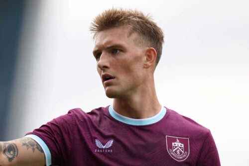 Oliver Sonne har fået grønt lys til at forlade Burnley.