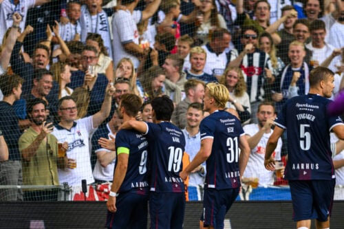 AGF siger farvel til en spiller, mens en erstatning allerede er fundet. Det oplyser klubben nu på sin hjemmeside.