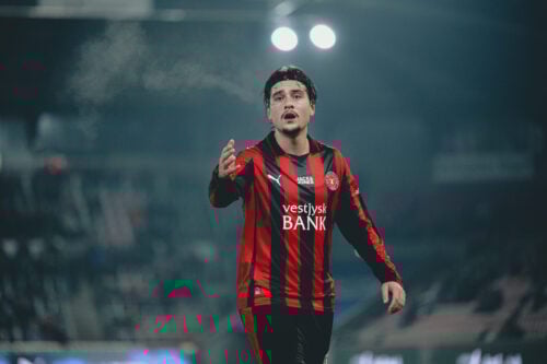 Bud på Aral Simsir.