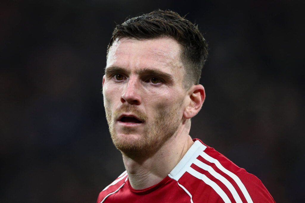 Andy Robertson forlader alligevel Liverpool, lyder det nu.