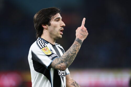 Newcastle-stjernen Sandro Tonali er klar til at tage næste skridt i sin karriere. Nu er meldingen klar - han skal til Manchester United.