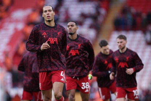 Liverpool fik søndag aften endnu et klart fingerpeg om, hvor svært det er at blande sig helt i toppen af Premier League denne sæson.