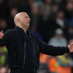 Presset vokser massivt omkring Liverpool-bossen Arne Slot på Anfield. Nu træffer hollænderen en markant beslutning.