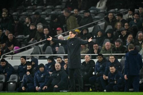 Thomas Frank er færdig som cheftræner i Tottenham, hvor det aldrig kom til at køre på skinner. Nu tager han en stjerne med i farten.