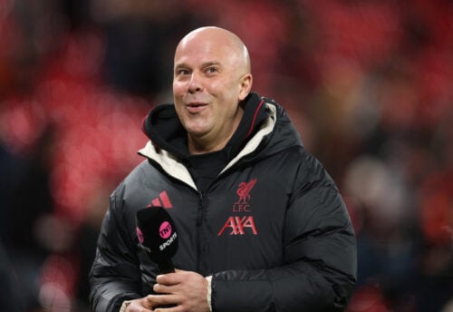 Under Arne Slot har Liverpool sat turbo på et generationsskifte, hvor hele to superstjerner nu er i intens dialog med klubben.