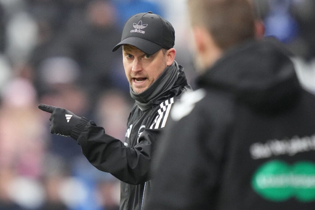 Krisealarmerne hyler fortsat hos FCK i 3F Superliga, der med nød og næppe fik uafgjort mod OB. Nu er der hidsig kritik af en spiller.