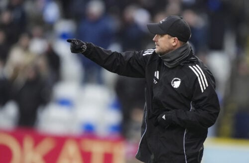 FCK er fortsat i dybe problemer i 3F Superligaen, hvor de har hentet et point i deres seneste fem kampe. Nu laver den en panikhandel.