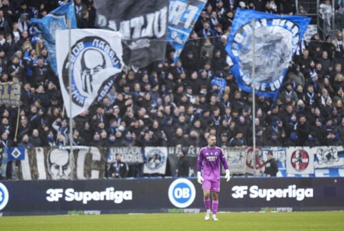 FCK vinder på tribunen.