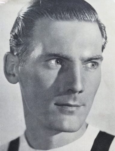 Carl Aage Præst døde i 2011.