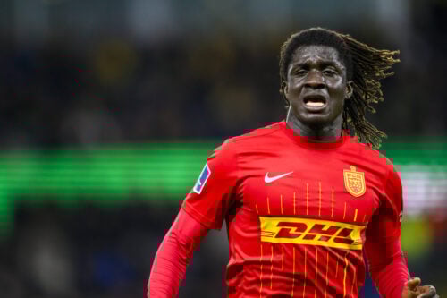 Caleb Yirenkyi rygtes til Premier League - men han vil ikke afsted.