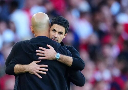 En supercomputer har nu udregnet, hvem der er favoritter til at vinde Premier League. Det sker efter, at Arsenal kollapsede mod Wolves.