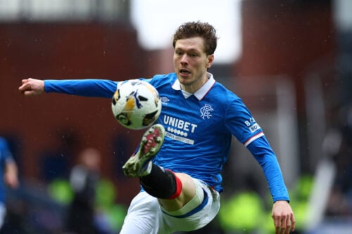 Andreas Skov Olsen er skiftet til Rangers på et lejemål, hvor danskeren skal genfinde sin selvtillid og form. Nu stjæler han overskrifterne.