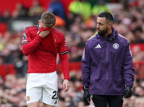 Manchester United har for alvor genfundet formen under Michael Carrick. En ny sejr kom i hus, mens et pludseligt exit fandt sted.