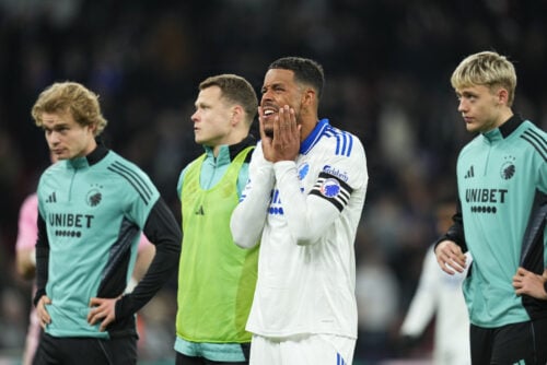 FCK er ramt af en historisk krise efter søndagens nederlag mod Randers FC, der cementerede klubbens fiasko i Superligaens grundspil.