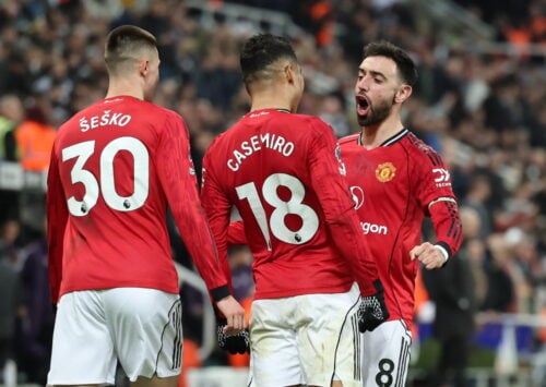 Manchester United møder Aston Villa på Old Trafford søndag eftermiddag i Premier League, men i kulissen lurer en overraskende transfer.