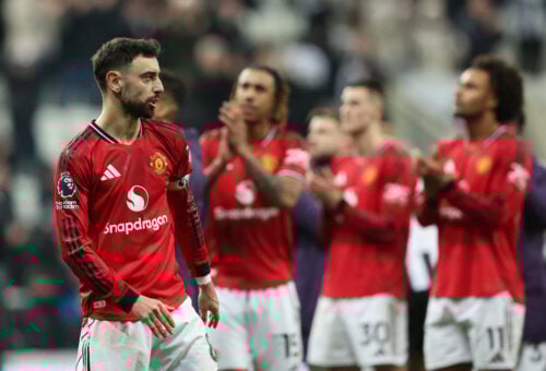 Der blæser nye vinde i Manchester United, der er strøget til tops i Premier League. Nu udpeger han den perfekte cheftræner for klubben.