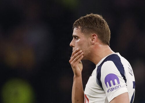 Micky van de Ven og Tottenham leverede endnu en skuffende præstation torsdag aften, da holdet tabte 3-1 til Crystal Palace i Premier League.