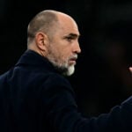 Tottenham befinder sig i en alvorlig sportslig krise, hvor presset på cheftræner Igor Tudor vokser for hver uge. Nu er de i dialog med en anden træner.