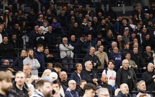 Krise i Tottenham blev endnu tydeligere torsdag aften, da holdet tabte 3-1 til Crystal Palace. Tribunerne blev allerede tømt før pausen.