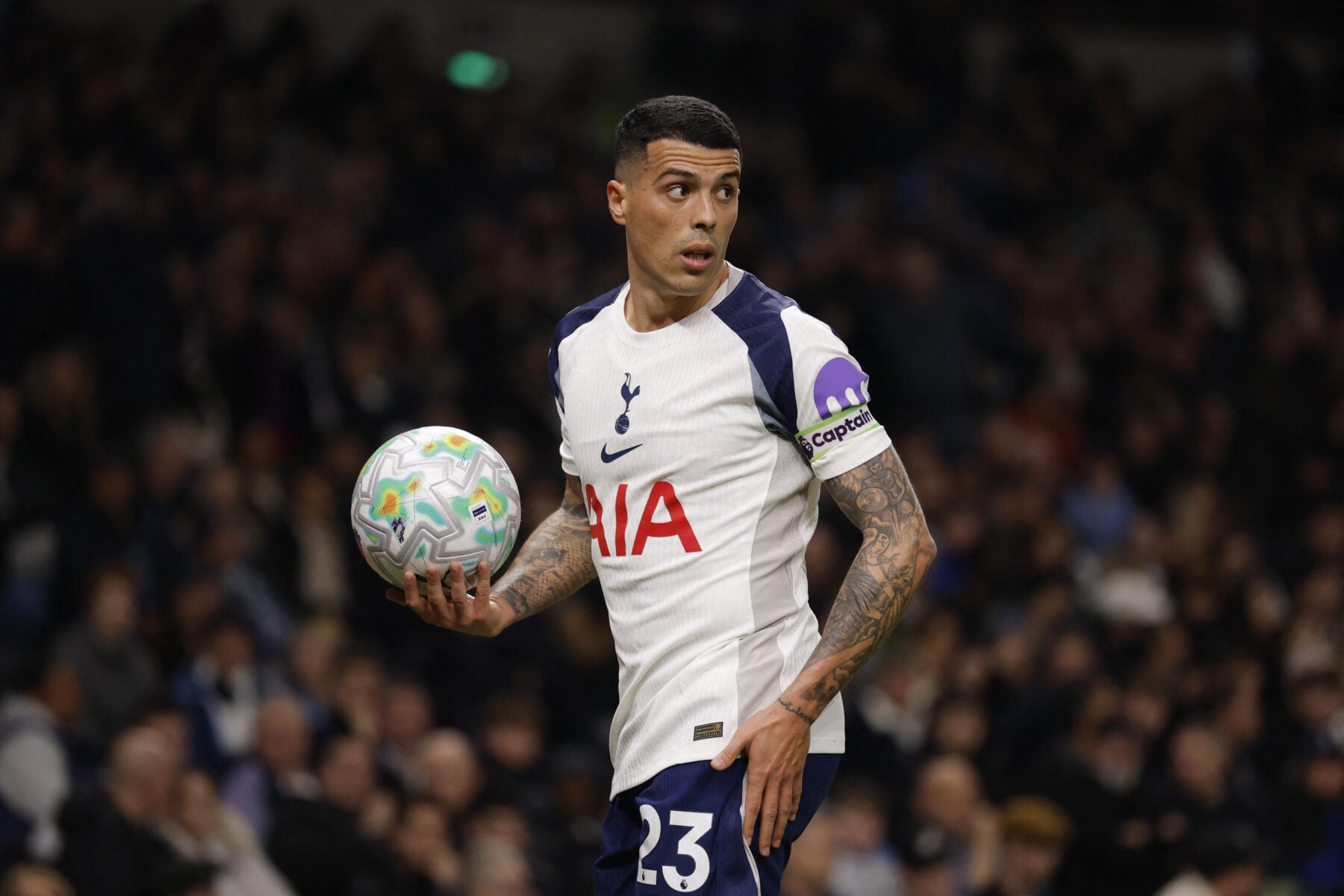 Tottenham er på jagt efter en træner.