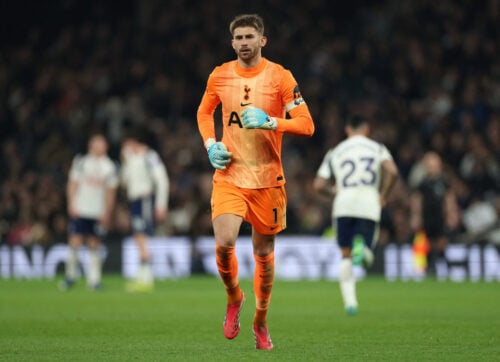 Tottenham befinder sig i dybe problemer, hvor en nedrykning nu er en reel risiko. I samme tid er flere stjerner angiveligt på vej væk.