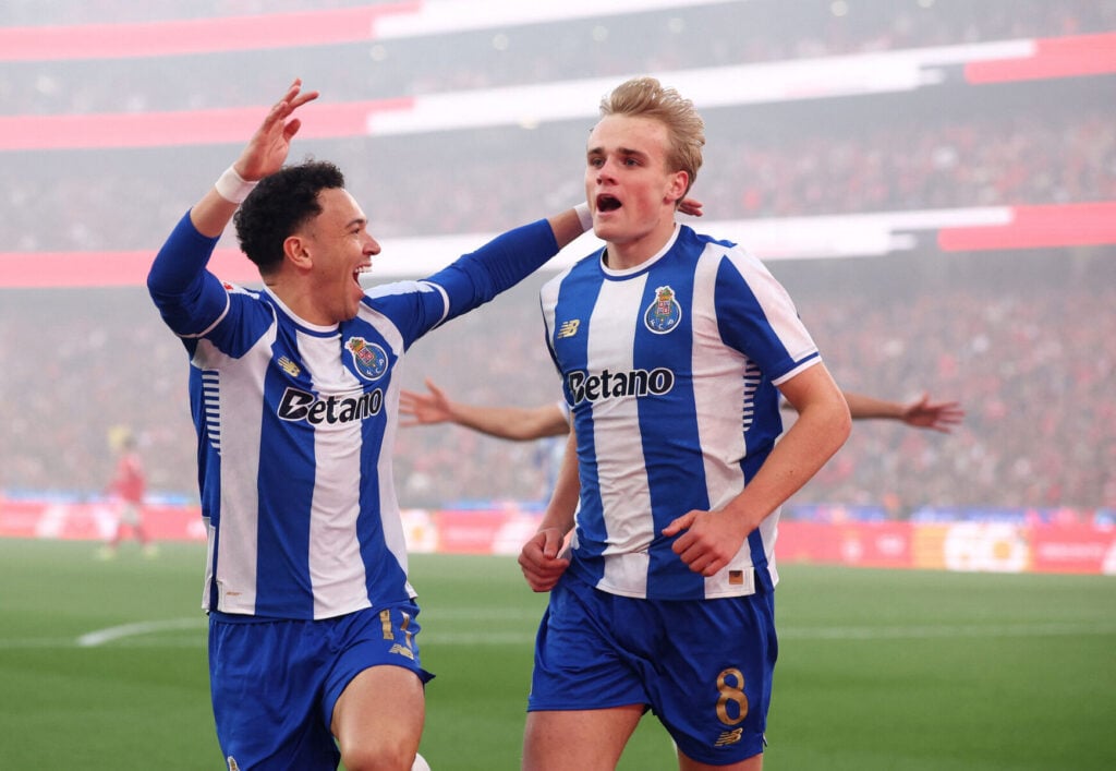 Victor Froholdt er eftertragtet.