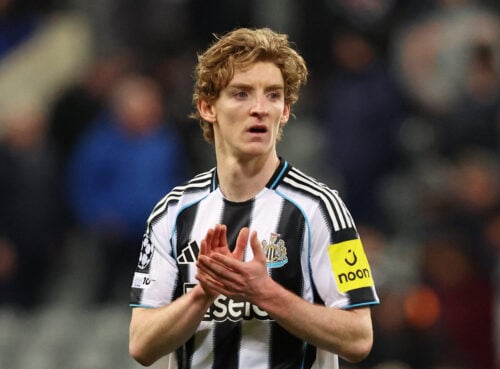 Arsenal kan være på vej mod en af sommerens helt store handler, men Newcastle forlanger en stjerne i vild byttehandel.