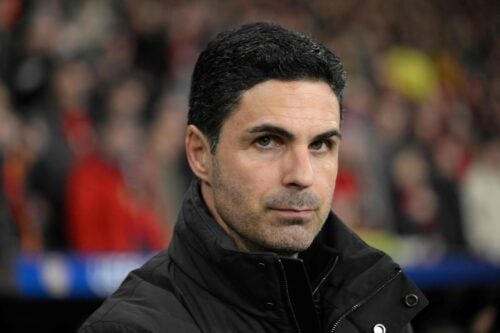 Mikel Arteta og Arsenal får glæde af en ny spiller til sommer. Sådan lyder det kort før mødet med Everton.