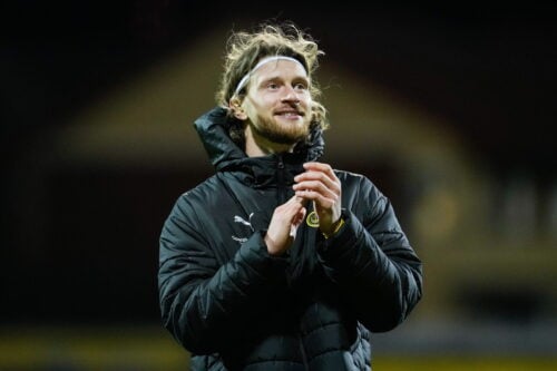 Kasper Høgh på landsholdet? Nu svarer Brian Riemer.