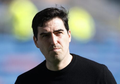 Andoni Iraola rygtes væk fra Bournemouth inden kamp mod Manchester United.