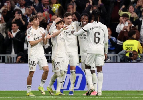 Liverpool led søndag et tungt pointtab til kriseramte Tottenham i Premier League. På transferfronten vil de nu på rov i mægtige Real Madrid.