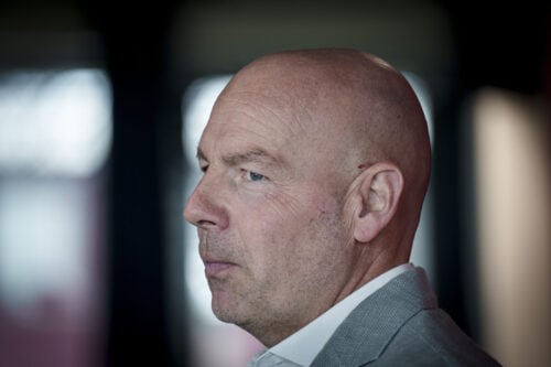 Brian Riemer kan se frem til at blive fyret, hvis Danmark ikke kvalificerer sig til VM. Sådan lyder meldingen nu fra Thomas Gravesen.