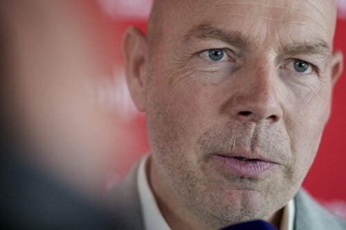 Landstræner Brian Riemer og Danmark har kniven for struben, når den skæbnesvangre VM-playof starter i slutningen af denne måned.